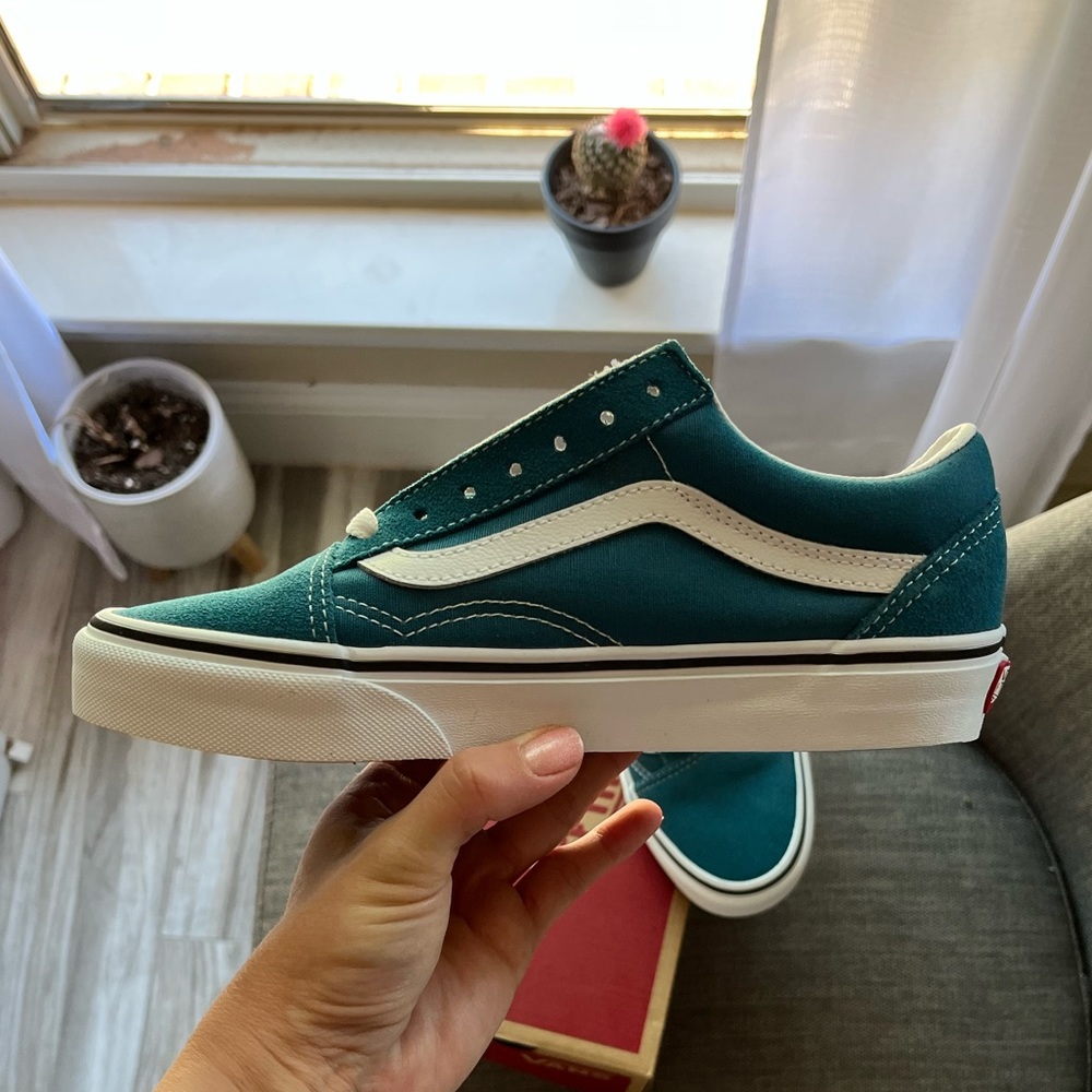 Blue Coral Vans Old Skool Shoe